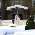 Boneco de neve... e estatua intrometida...