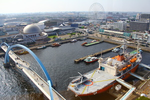 Aquarium + Giant wheel + Fuji Icebreaker - view from the lighthouse - Nagoya Port - Japan