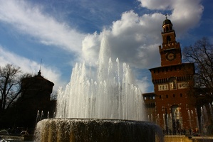 Fountain of Sforzesco Castle - Chafariz do Castelo Sforzesco
